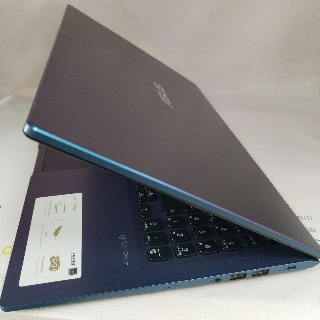 LAPTOP ASUS X515JA-EJ2558W (2022) 256 GB SSD 8 GB RAM (SEMINUEVO)