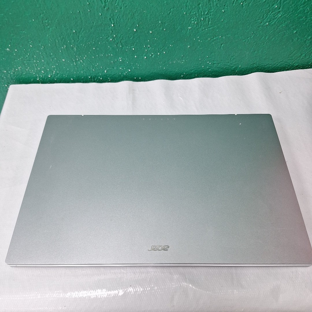 LAPTOP ACER ASPIRE 3 A315-24P-R841 (2023) 512 GB SSD 8 GB RAM (SEMINUEVO)