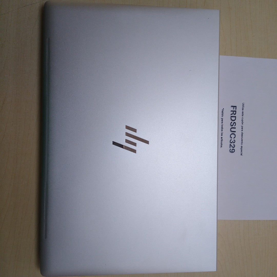 LAPTOP HP ELITEBOOK 640 G9 (2023) 256 GB SSD 16 GB RAM (SEMINUEVO)