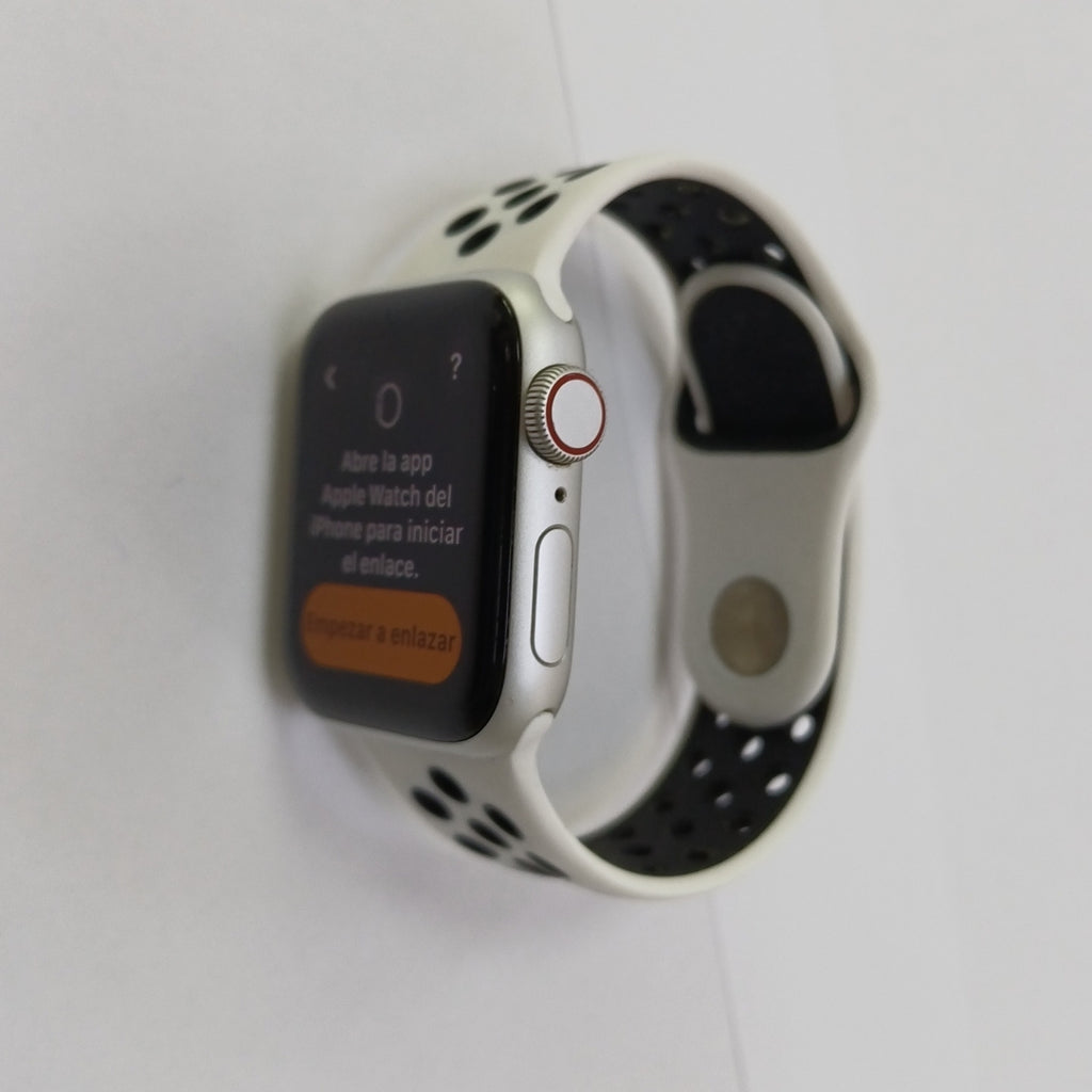 SMARTWATCH APPLE SE 2 ALUMINIO A2726 40 MM GPS + CELULAR (SEMINUEVO)