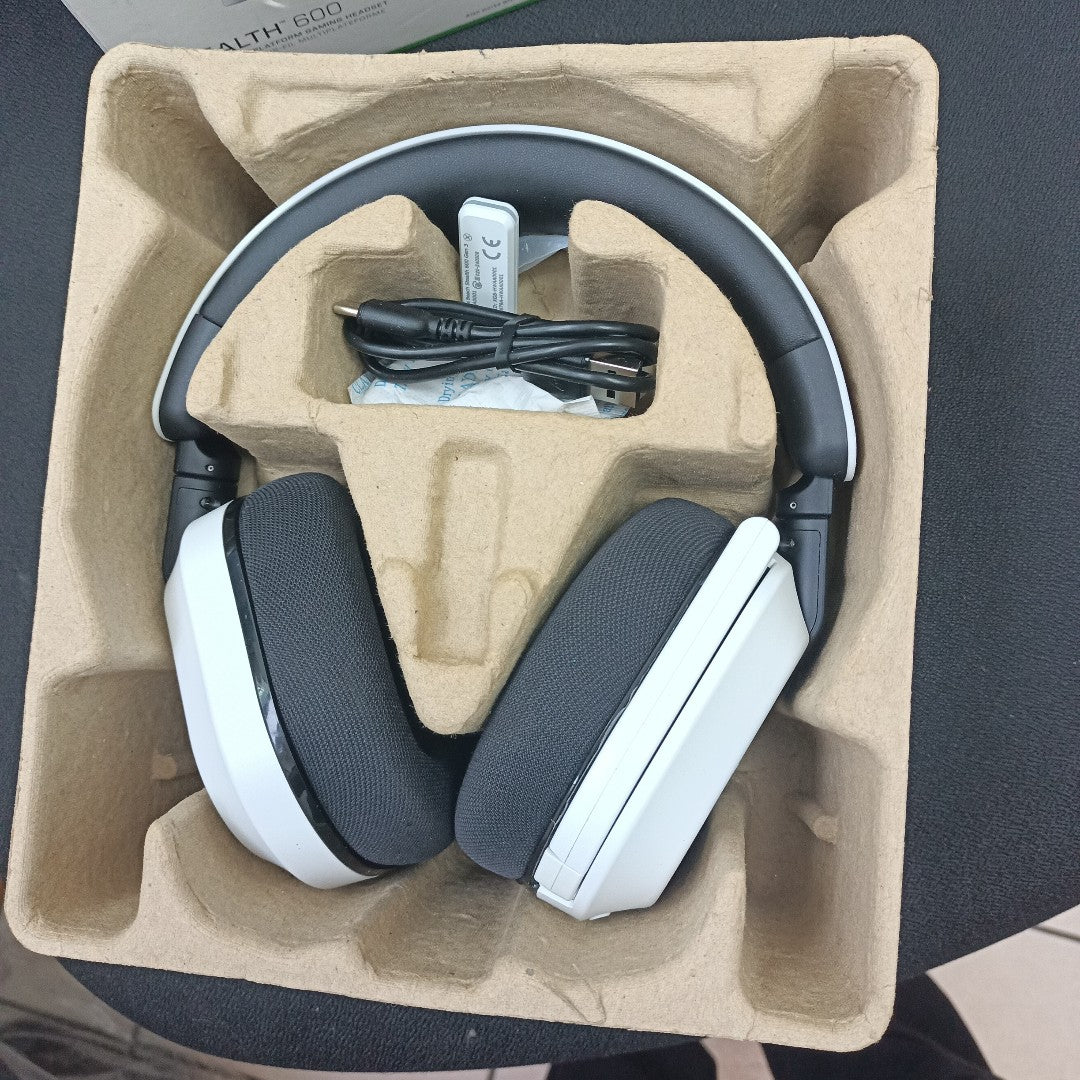 AUDIFONOS TURTLE BEACH STEALTH 600 INALAMBRICO OVER EAR (SEMINUEVO)