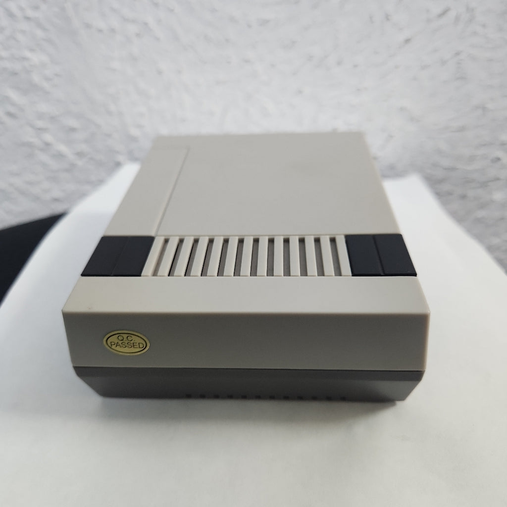 CONSOLA DE VIDEOJUEGO NINTENDO NES CLASSIC EDITION 30 JUEGOS PRECARGADOS                                                                                (SEMINUEVO)