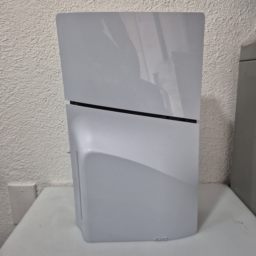 CONSOLA DE VIDEOJUEGO SONY PS5 825 SSD (SEMINUEVO)