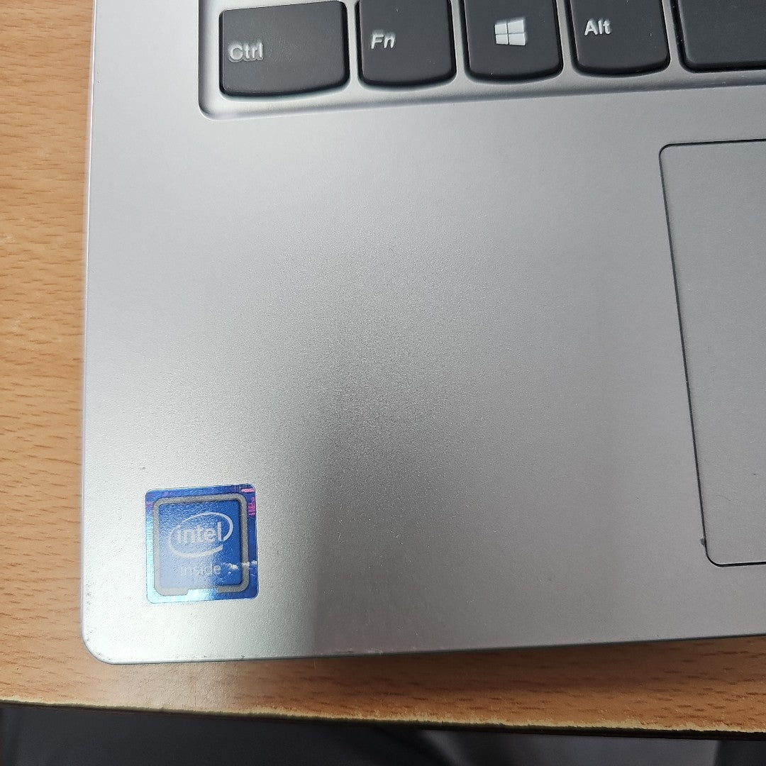 LAPTOP LENOVO IDEAPAD 1 14IGL05 (2022) 64 GB SSD 4 GB RAM (SEMINUEVO)