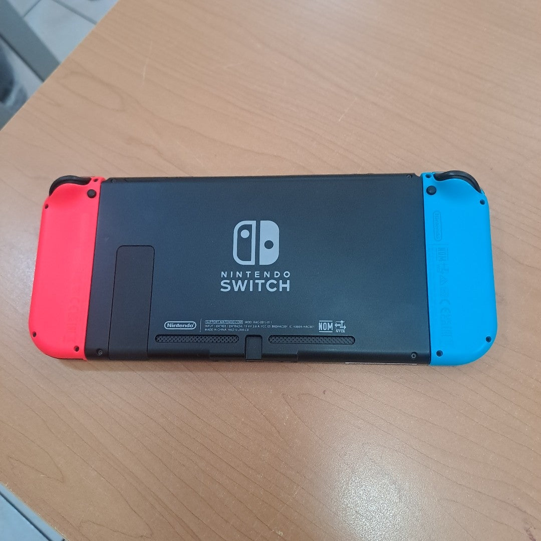 CONSOLA DE VIDEOJUEGO NINTENDO SWITCH 1.1 32 GB (SEMINUEVO)