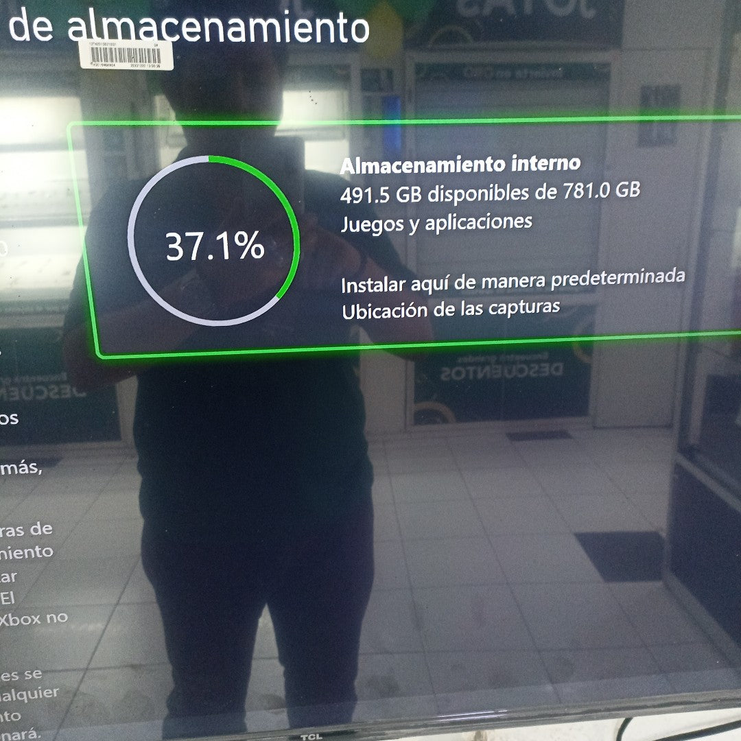 CONSOLA DE VIDEOJUEGO MICROSOFT XBOX ONE X 1 TB (SEMINUEVO)