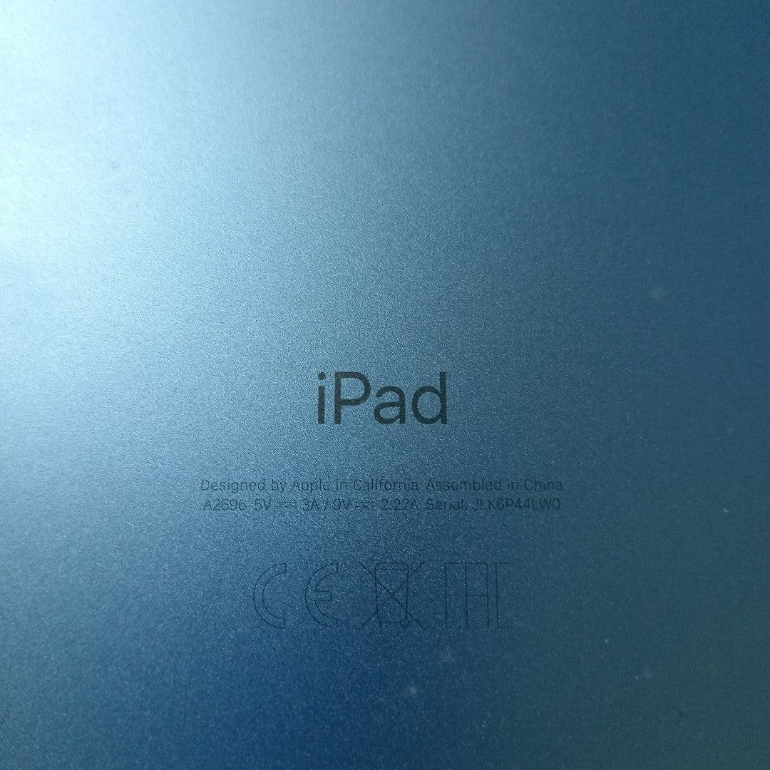 TABLETA APPLE IPAD 10 A2696 64 GB 4 GB RAM (SEMINUEVO)