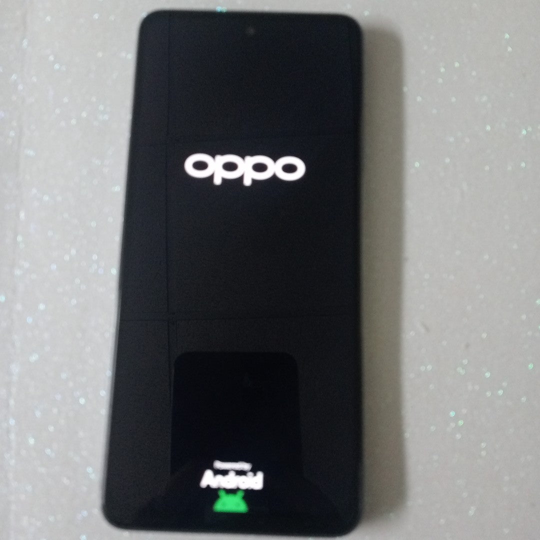 CELULAR OPPO  A80 5G CPH2639 (2024) 256 GB 8 GB RAM (SEMINUEVO)
