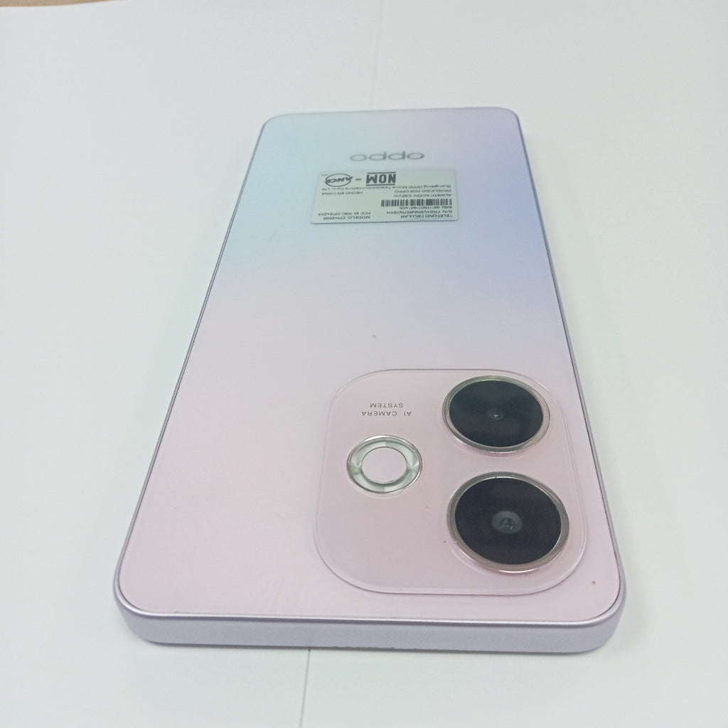 CELULAR OPPO  A5 PRO 5G CPH2695 (2025) 256 GB 8 GB RAM (SEMINUEVO)
