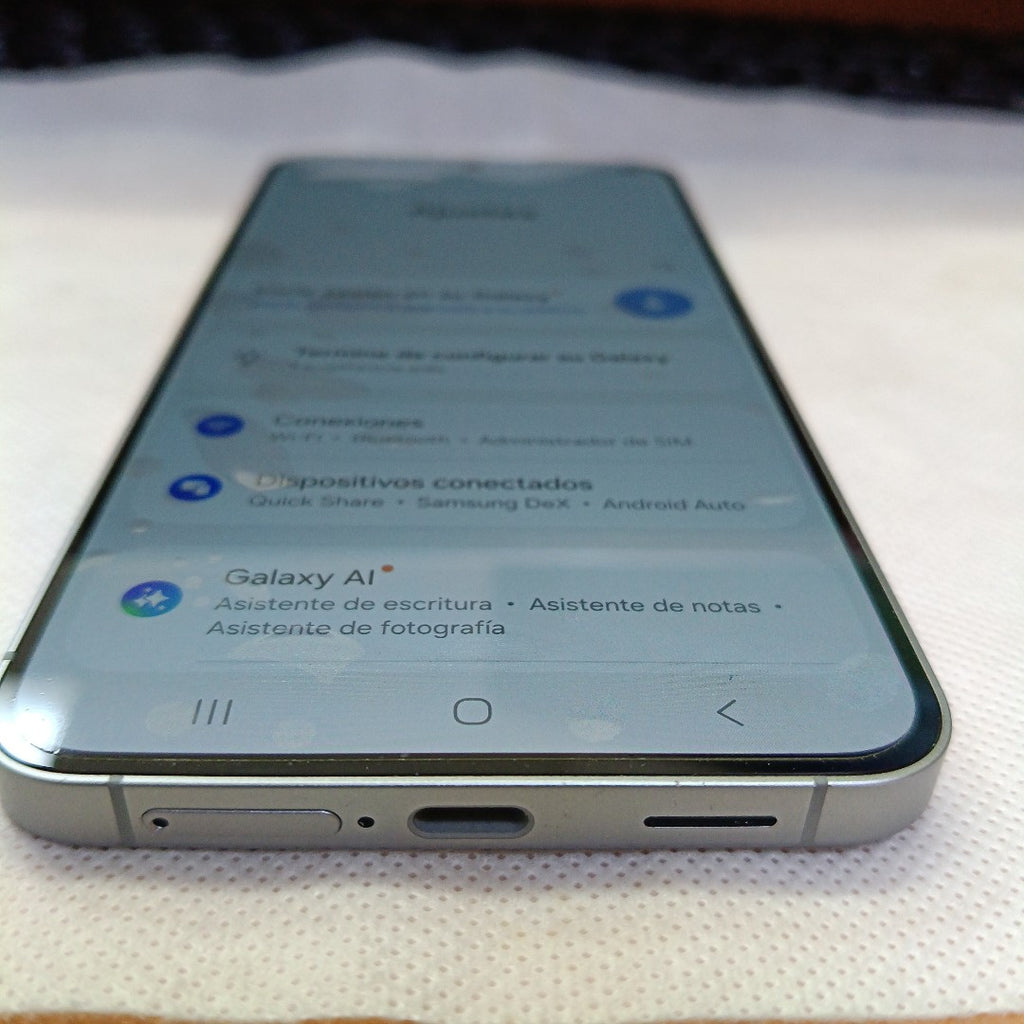 CELULAR SAMSUNG GALAXY S25 FE SM-S731B (2025) 256 GB 8 GB RAM (SEMINUEVO)