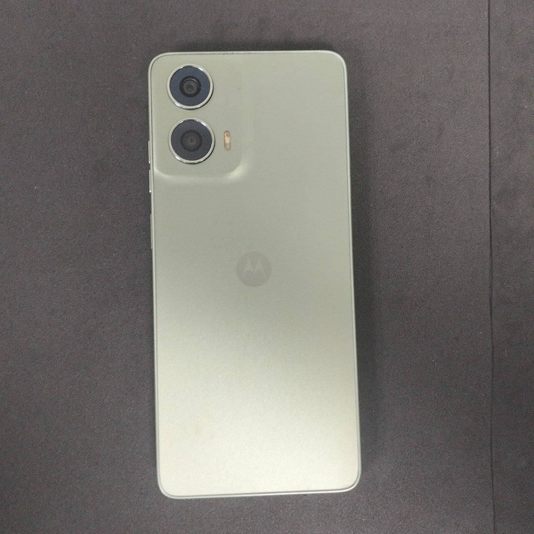 CELULAR MOTOROLA MOTO G24 XT2423-2 (2024) 128 GB 8 GB RAM (SEMINUEVO)