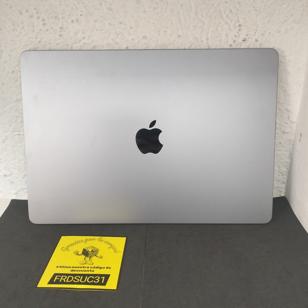 LAPTOP APPLE MACBOOK AIR 15" 2023 3.49 A2941 8 CPU/10 GPU 256 GB SSD 8 GB RAM (SEMINUEVO)