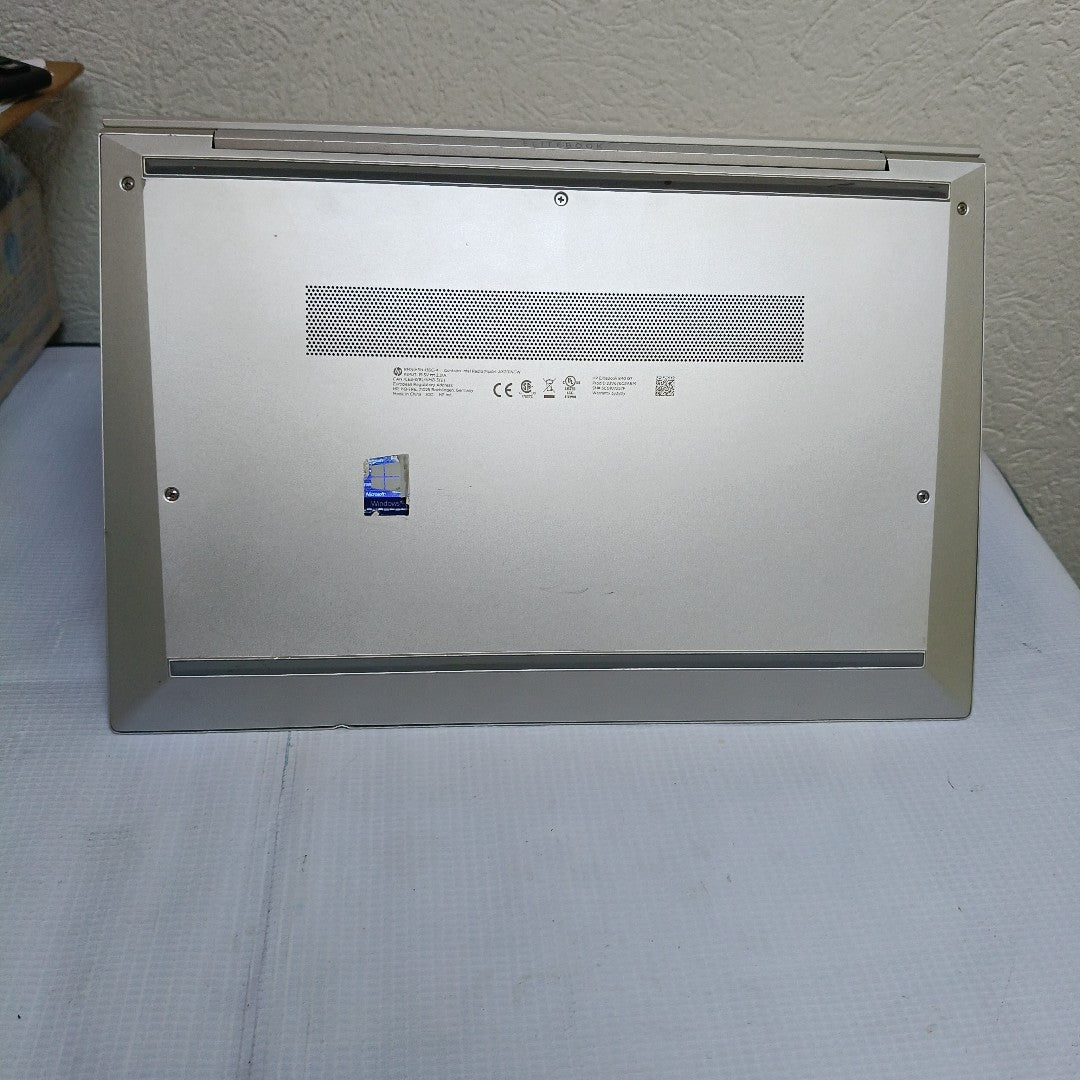 LAPTOP HP ELITEBOOK 840 G7 (2022) 256 GB SSD 8 GB RAM (SEMINUEVO)