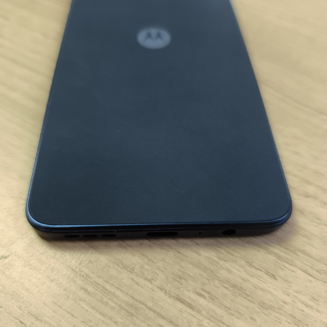 CELULAR MOTOROLA MOTO G84 XT2347-1 (2023) 256 GB 8 GB RAM (SEMINUEVO)