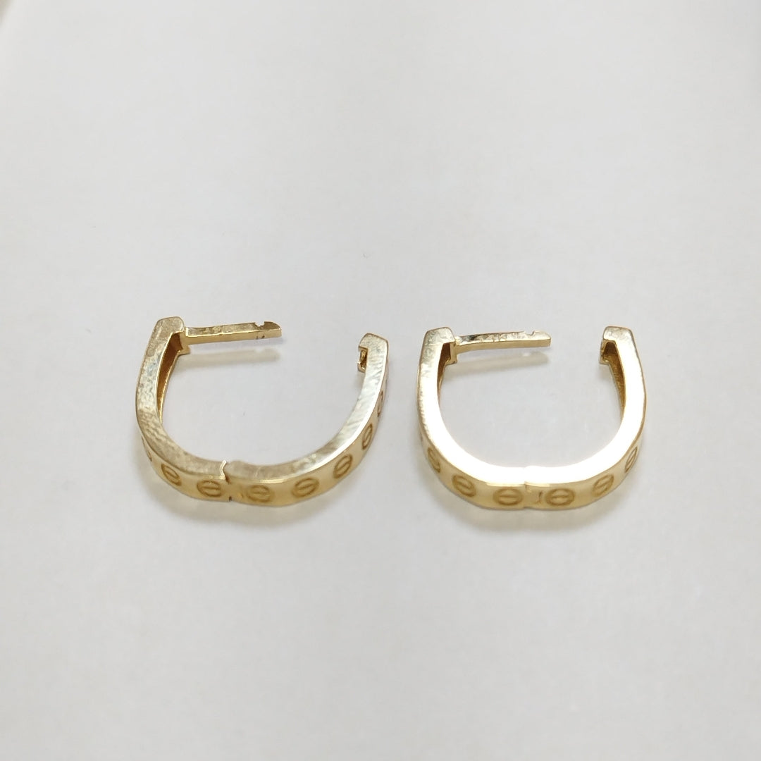 HUGGIES ORO 14K 2.6 (NUEVO)