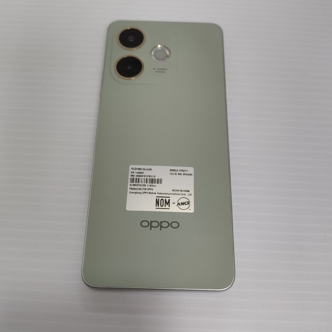 CELULAR OPPO  A5 PRO CPH2711 (2025) 256 GB 8 GB RAM (SEMINUEVO)