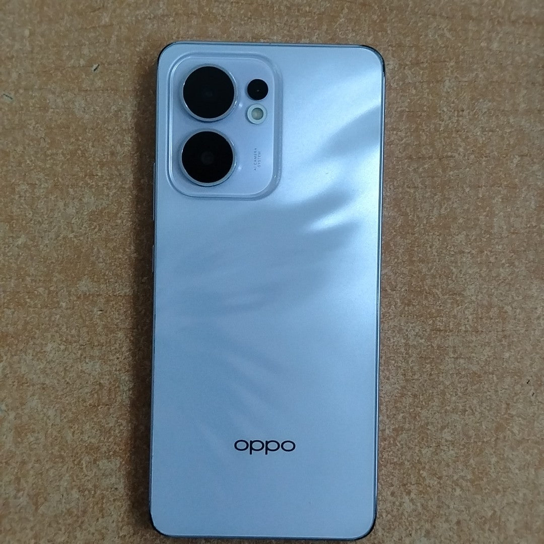 CELULAR OPPO  RENO 13F 5G CPH2699 (2025) 256 GB 12 GB RAM (SEMINUEVO)