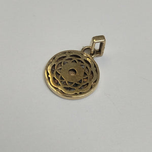 DIJE. ORO. 10 K 0.9 GRMS (SEMINUEVO)