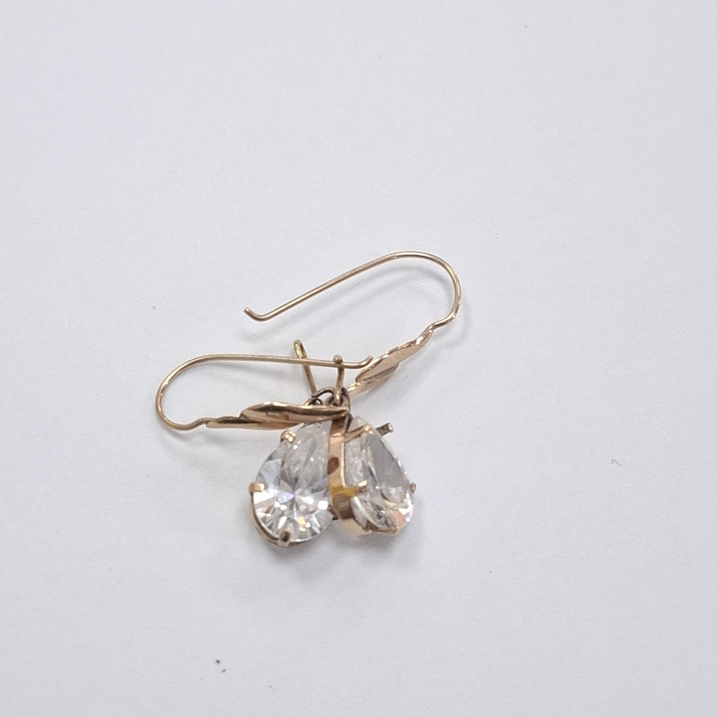 ARETES PAR. ORO. 8 K 4.6 GRMS (SEMINUEVO)