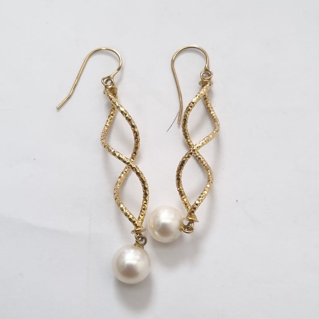 ARETES PAR. ORO. 14 K 3.2 GRMS (SEMINUEVO)