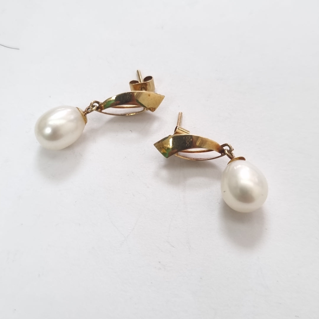 ARETES PAR. ORO. 14 K 3 GRMS (SEMINUEVO)