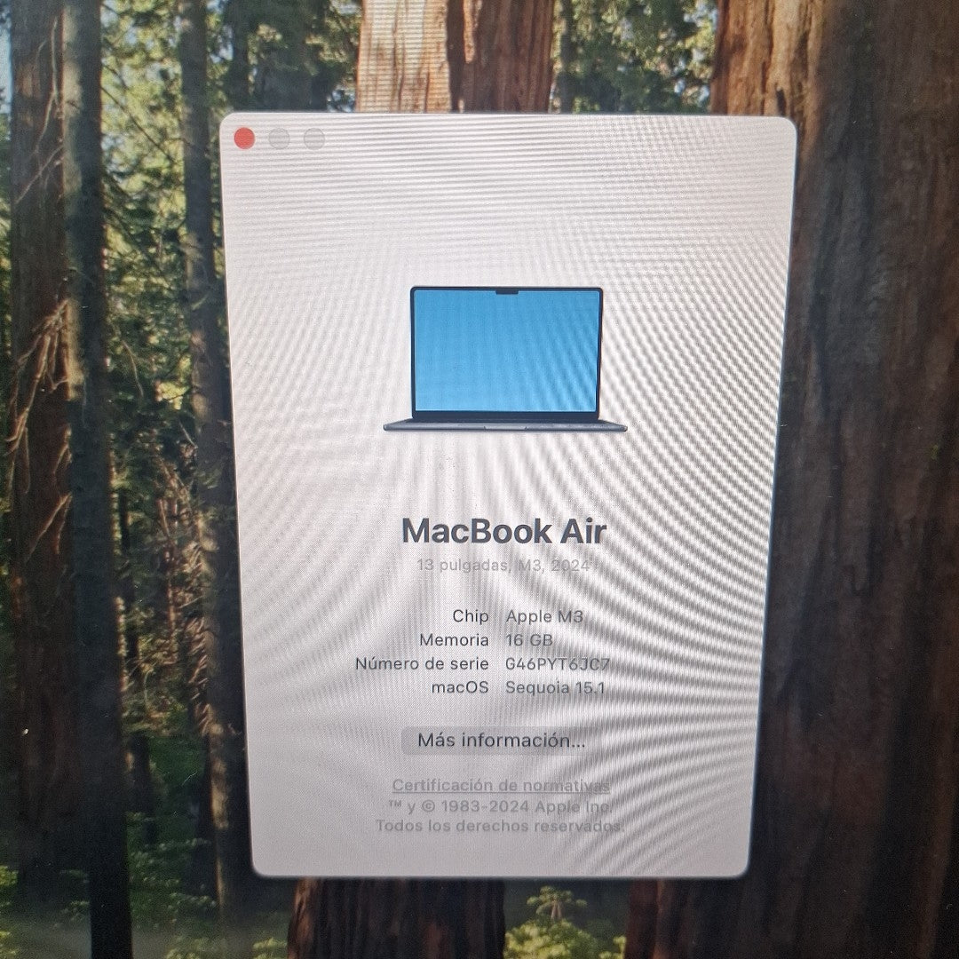LAPTOP APPLE MACBOOK AIR 13" 2024 4.05 A3113 (8 CPU/ 8 GPU) 256 GB SSD 16 GB RAM (SEMINUEVO)