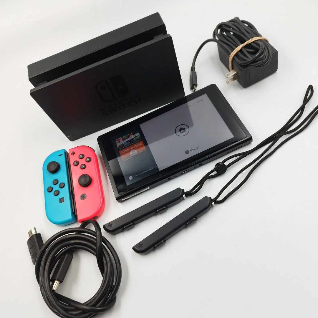 CONSOLA DE VIDEOJUEGO NINTENDO SWITCH 1.1 32 GB (SEMINUEVO)