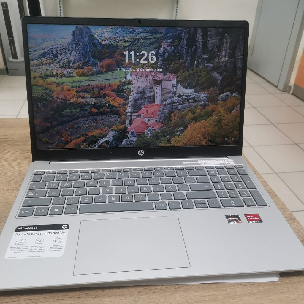 LAPTOP HP 15-FC0027LA (2024) 512 GB SSD 8 GB RAM (SEMINUEVO)
