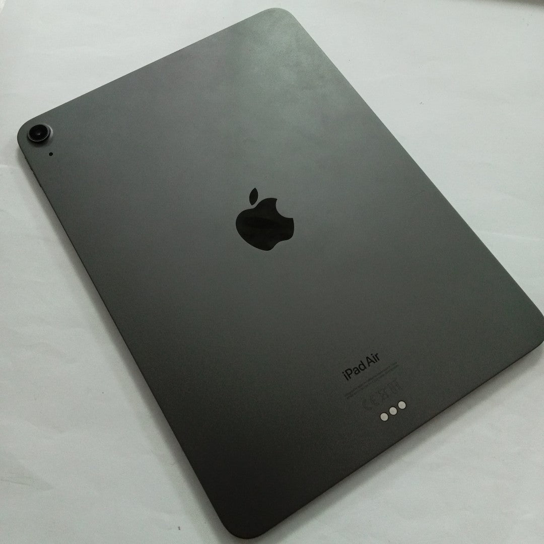TABLETA APPLE IPAD AIR 5 A2588 256 GB 8 GB RAM (SEMINUEVO)