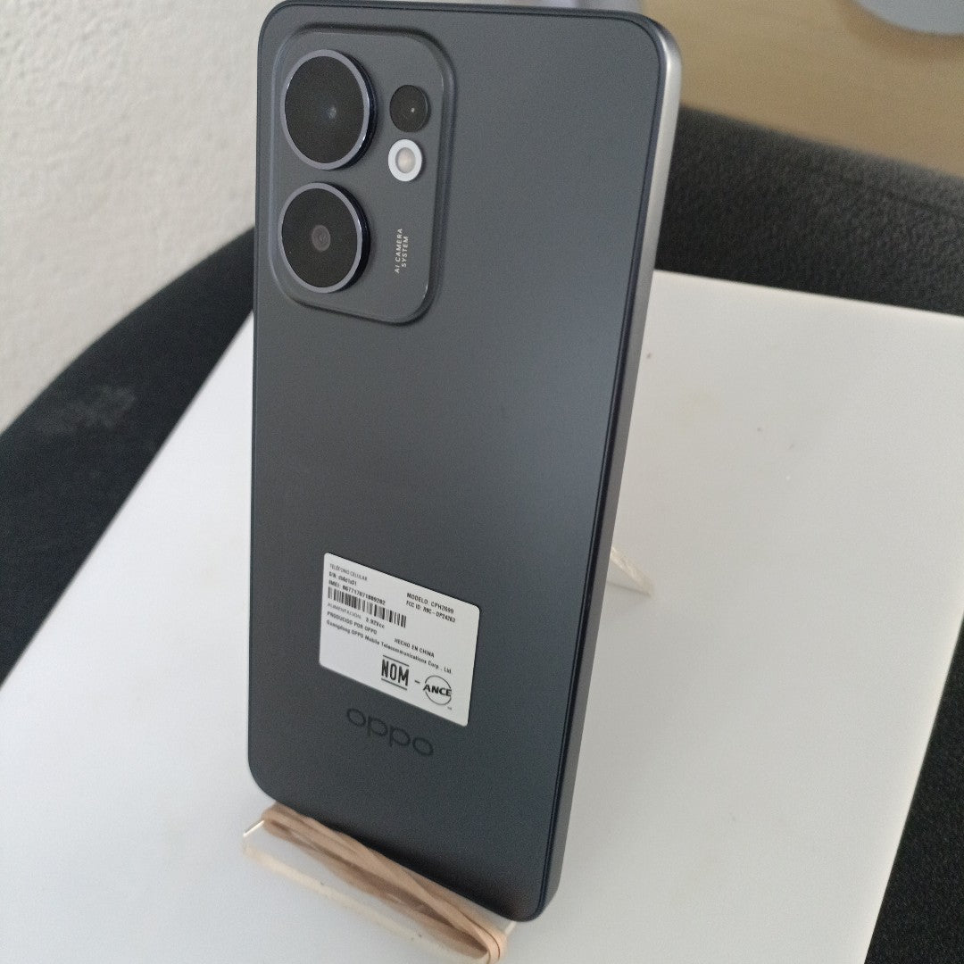 CELULAR OPPO  RENO 13F 5G CPH2699 (2025) 256 GB 12 GB RAM (SEMINUEVO)