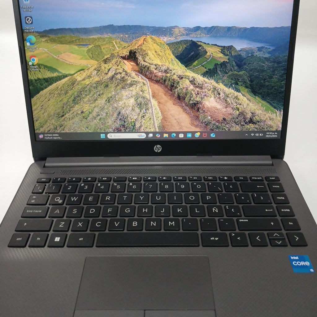 LAPTOP HP 240 G8 (2023) 256 GB SSD 8 GB RAM (SEMINUEVO)
