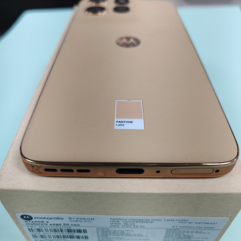 CELULAR MOTOROLA EDGE 50 NEO XT2409-2 (2024) 256 GB 8 GB RAM (SEMINUEVO)