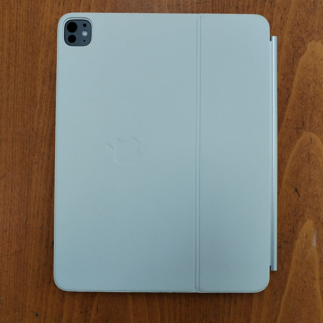 TABLETA APPLE IPAD PRO 13" A2926 (2024) 256 GB 8 GB RAM (SEMINUEVO)