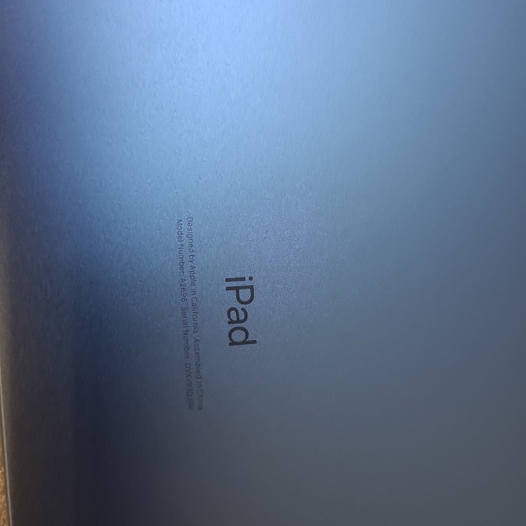 TABLETA APPLE IPAD 10 A2696 64 GB 4 GB RAM (SEMINUEVO)