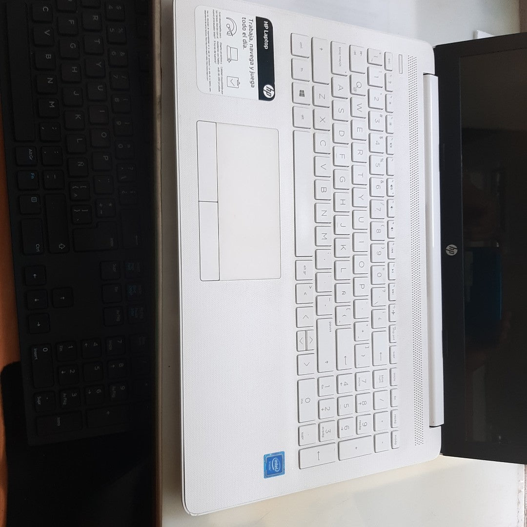 LAPTOP HP 15-DA0070LA (2024) 500 GB  4 GB RAM (SEMINUEVO)