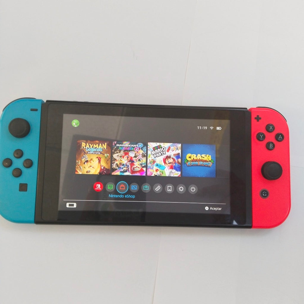 CONSOLA DE VIDEOJUEGO NINTENDO SWITCH 32 GB (SEMINUEVO)