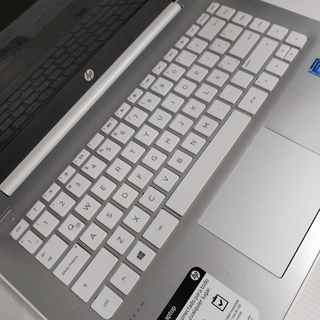 LAPTOP HP STREAM 14-AX113LA (2022) 64 GB SSD 4 GB RAM (SEMINUEVO)