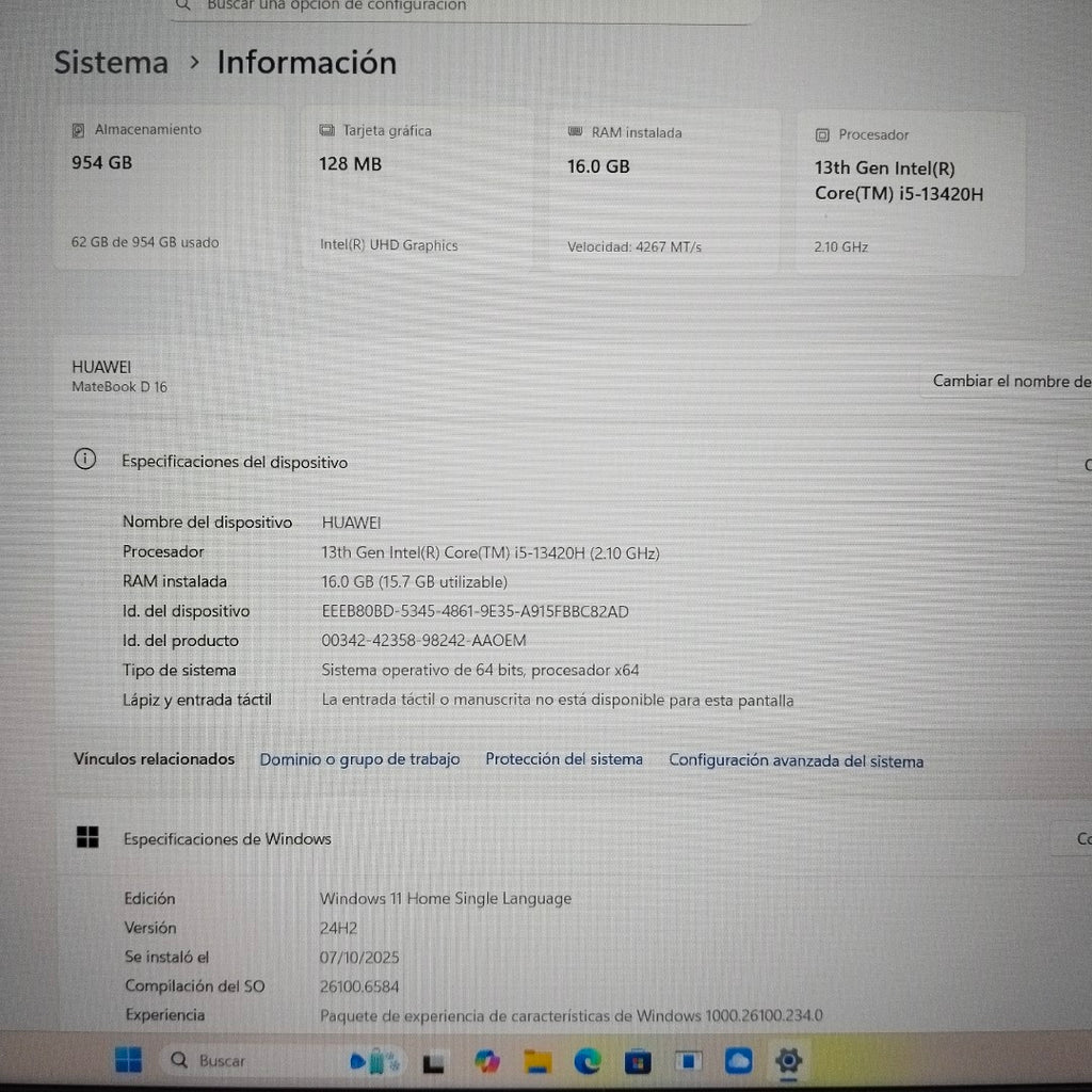 LAPTOP HUAWEI MATEBOOK D16 MCLG-X (2024) 1 TB SSD 16 GB RAM (SEMINUEVO)