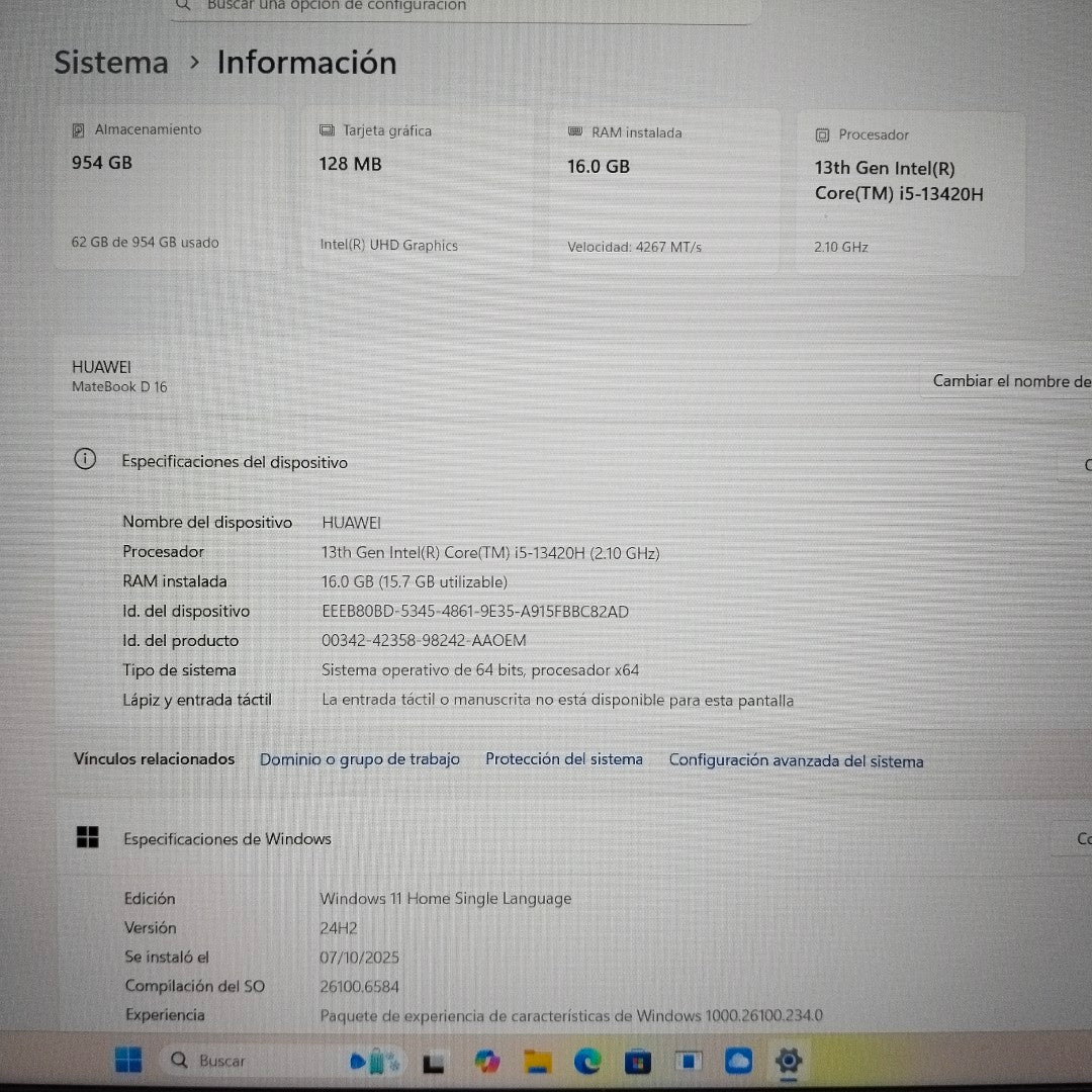 LAPTOP HUAWEI MATEBOOK D16 MCLG-X (2024) 1 TB SSD 16 GB RAM (SEMINUEVO)