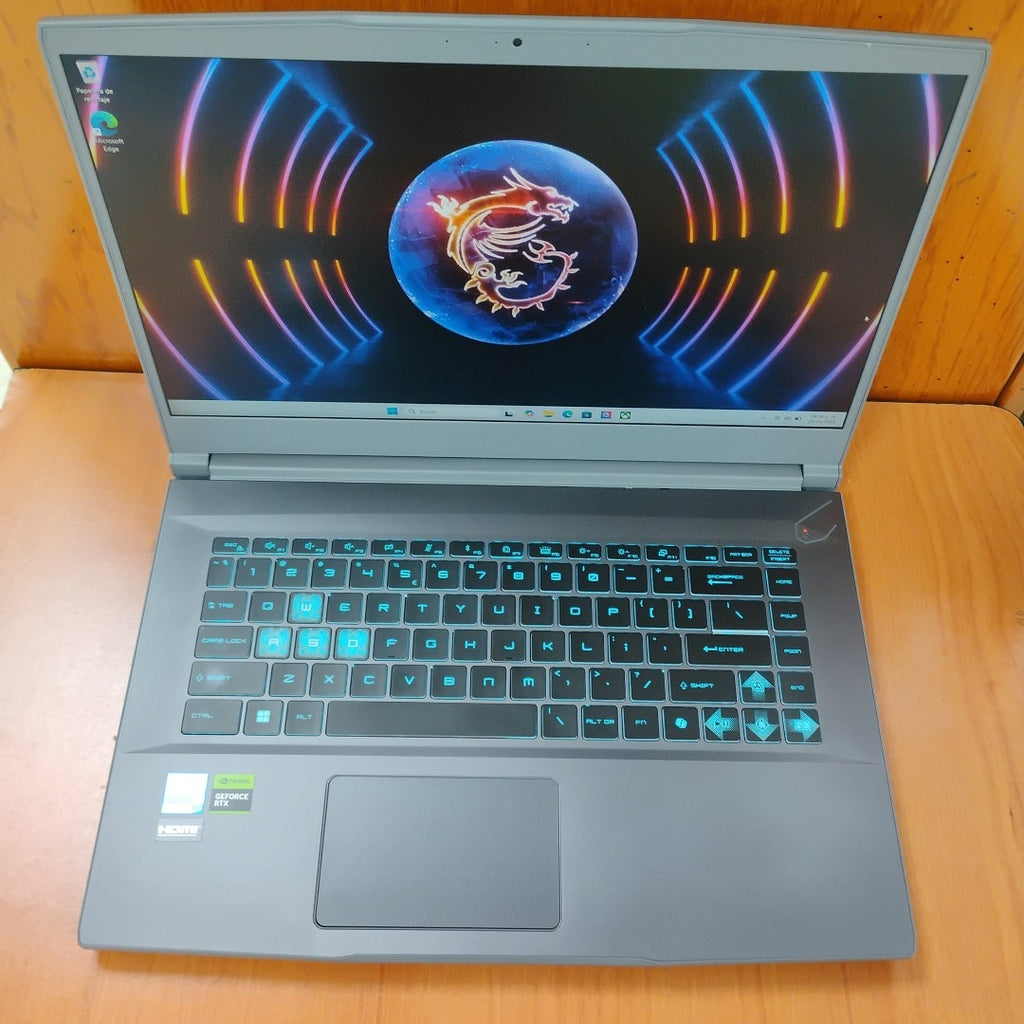 LAPTOP MSI THIN 15 B13UC-1000US (2024) 512 GB SSD 16 GB RAM