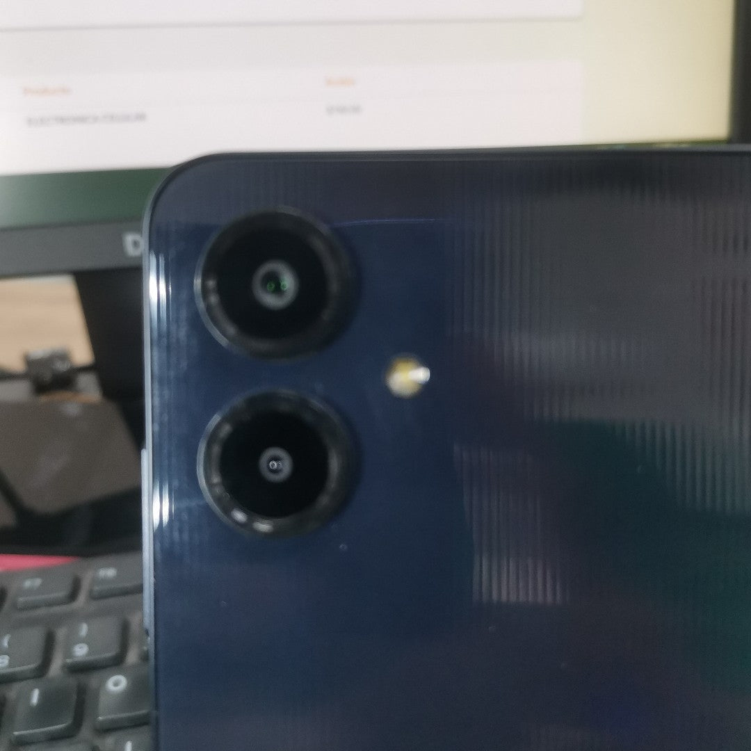 CELULAR SAMSUNG GALAXY A06 SM-A065M (2024) 64 GB 4 GB RAM (SEMINUEVO)