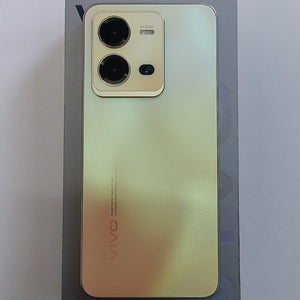 CELULAR VIVO V25 V2202 128 GB 8 GB RAM (SEMINUEVO)