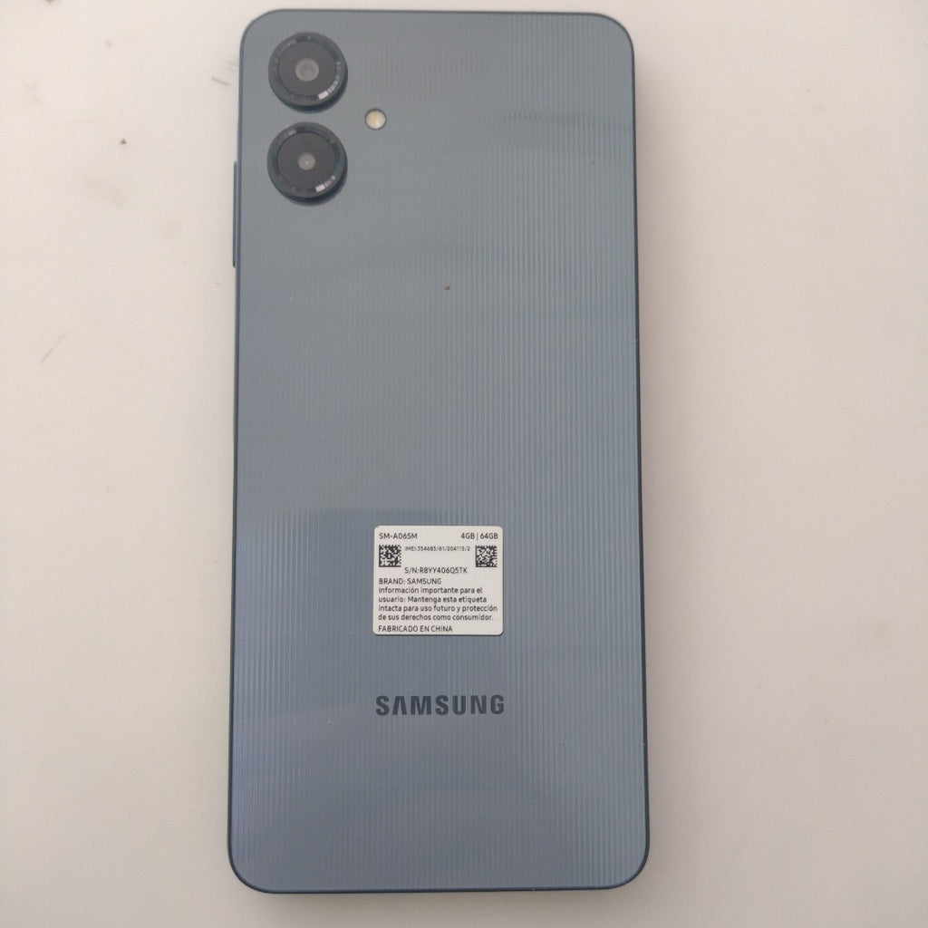 CELULAR SAMSUNG GALAXY A06 SM-A065M (2024) 64 GB 4 GB RAM (SEMINUEVO)
