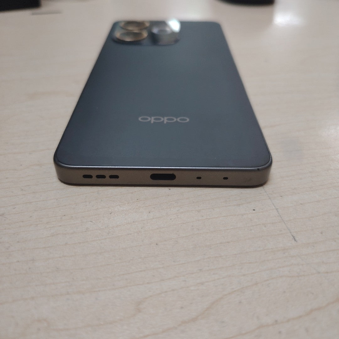 CELULAR OPPO  A5 PRO 5G CPH2695 (2025) 256 GB 8 GB RAM (SEMINUEVO)