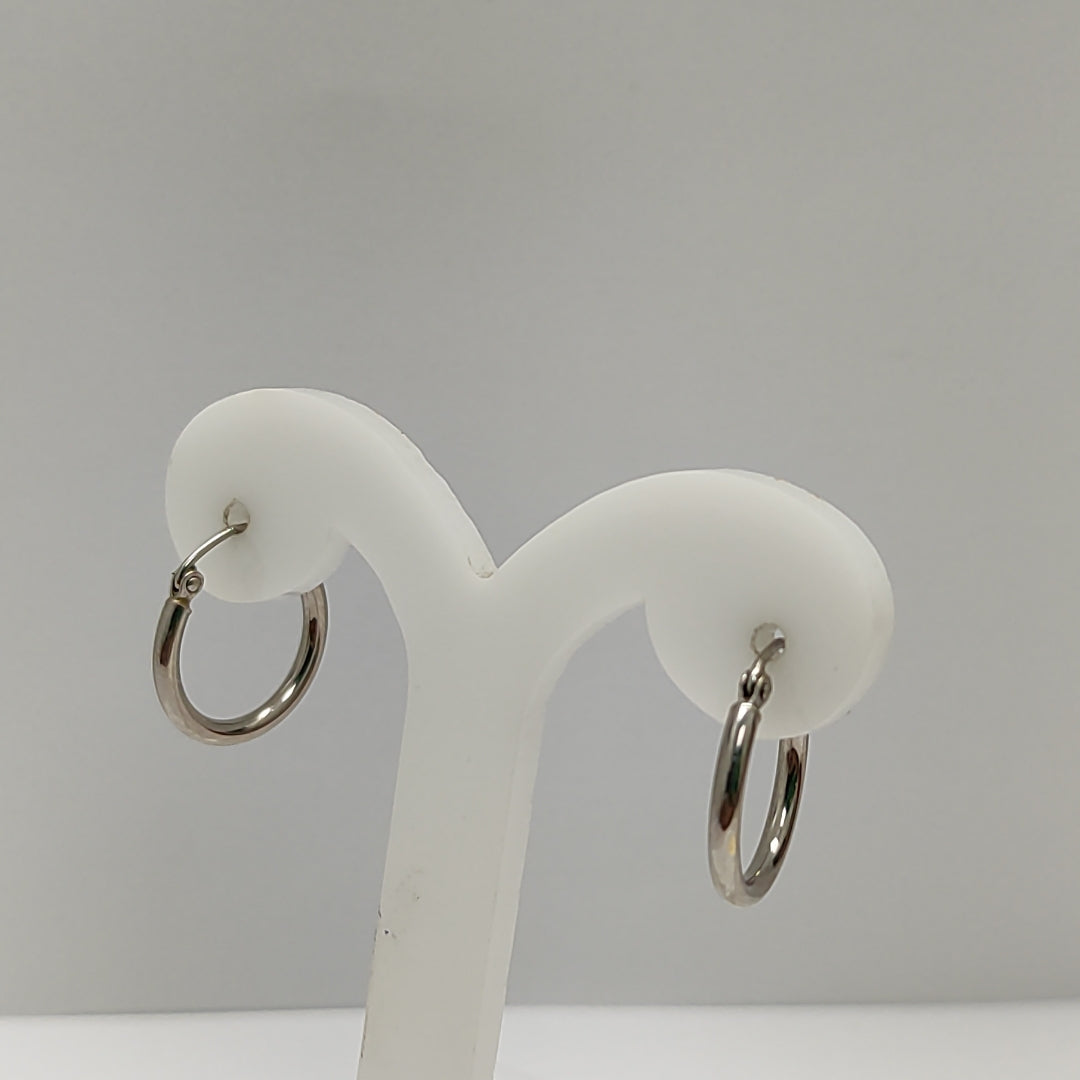 ARRACADAS PAR ORO BLANCO 14 K 1,00 GRMS (SEMINUEVO)