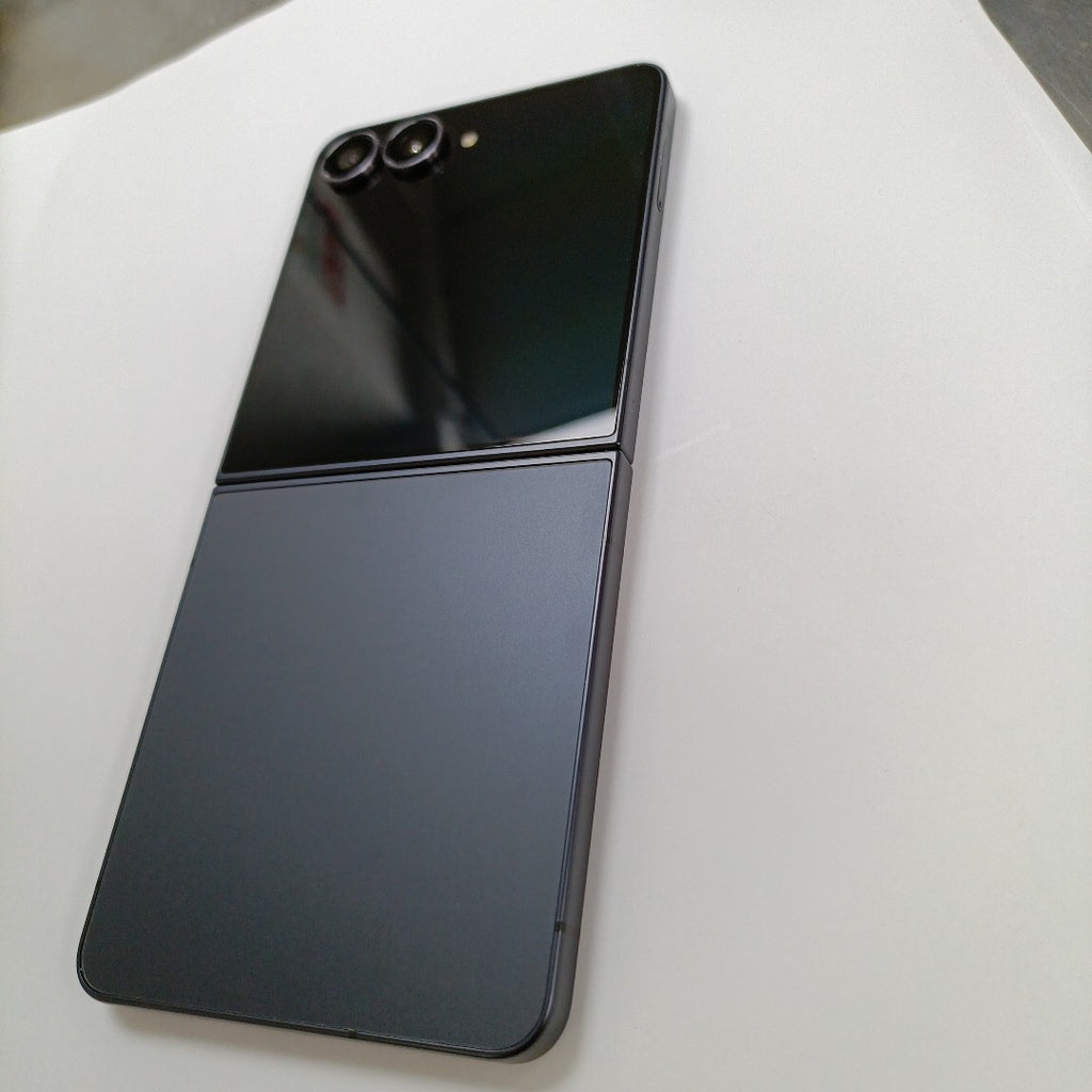 CELULAR SAMSUNG GALAXY Z FLIP 7 SM-F766B (2025) 512 GB 12 GB RAM (SEMINUEVO)