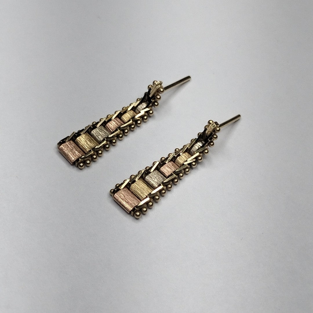 ARETES PAR. ORO. 14 K 2.4 GRMS (SEMINUEVO)