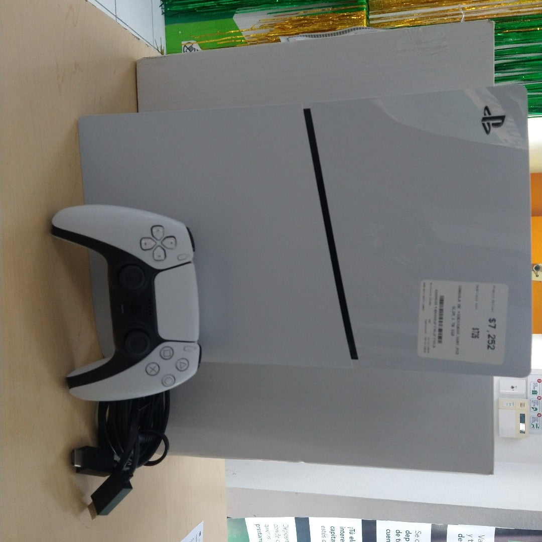 CONSOLA DE VIDEOJUEGO SONY PS5 SLIM 1 TB SSD (SEMINUEVO)