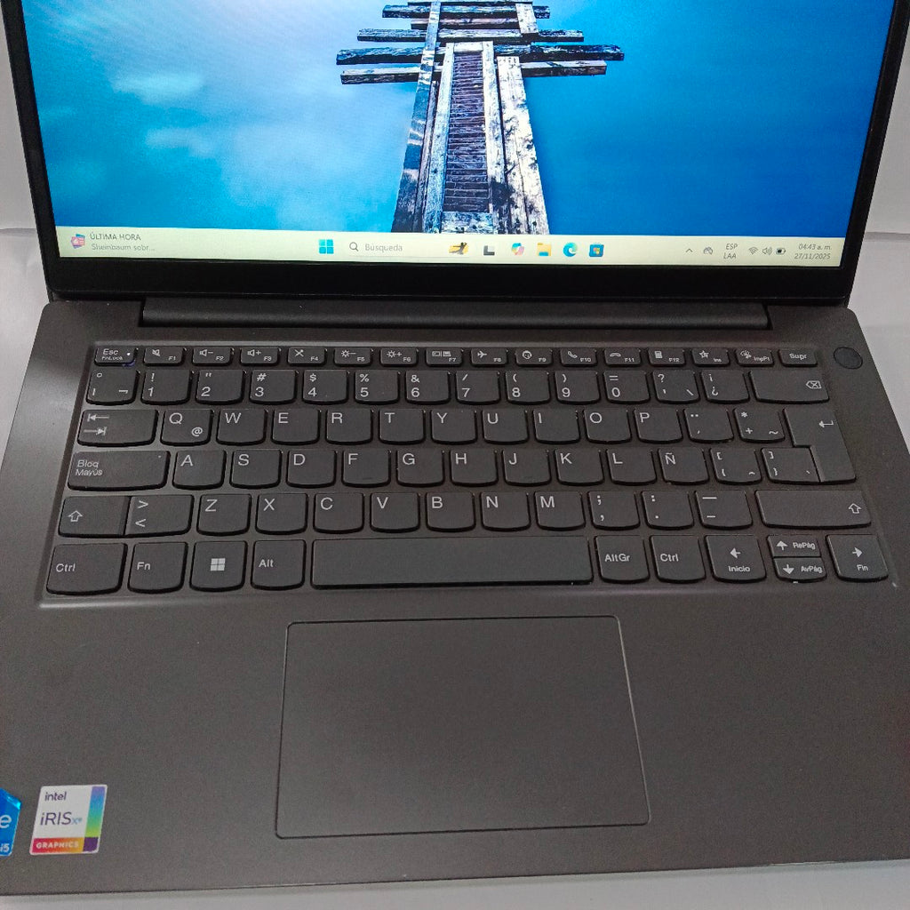 LAPTOP LENOVO V14 G3 IAP (2023) 256 GB SSD 16 GB RAM (SEMINUEVO)
