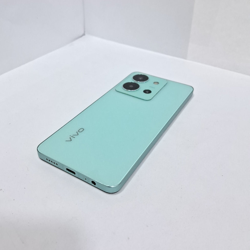 CELULAR VIVO Y36 V2247 256 GB 8 GB RAM (SEMINUEVO)
